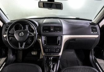 Подержанный автомобиль Skoda Yeti 2015 года (9 фото)