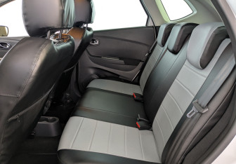 Подержанный автомобиль Renault Kaptur 2016 года (18 фото)