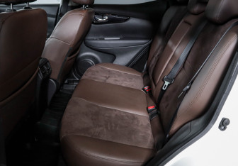 Подержанный автомобиль Nissan Qashqai 2021 года (10 фото)
