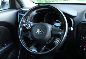 Подержанный автомобиль Kia Soul 2016 года (15 фото)