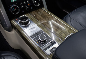 Подержанный автомобиль Land Rover Range Rover 2018 года (19 фото)