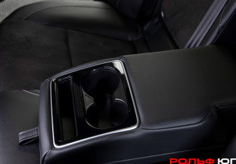 Подержанный автомобиль Toyota Camry Sedan 2024 года (15 фото)