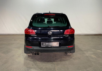 Подержанный автомобиль Volkswagen Tiguan 2011 года (5 фото)