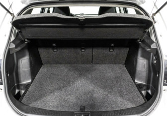 Подержанный автомобиль Suzuki SX4 Hatchback 2014 года (12 фото)