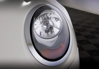 Подержанный автомобиль MINI Hatch 2018 года (17 фото)