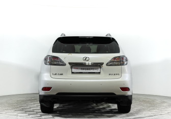 Подержанный автомобиль Lexus RX 2010 года (6 фото)