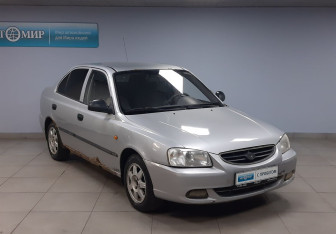 Подержанный автомобиль Hyundai Accent Sedan 2005 года (3 фото)