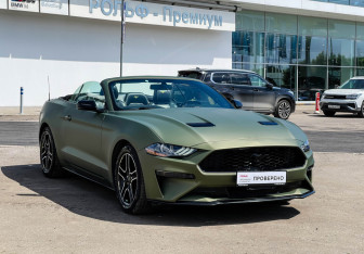 Подержанный автомобиль Ford Mustang Convertible 2018 года (20 фото)