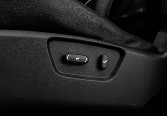 Подержанный автомобиль Opel Antara 2010 года (18 фото)