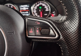 Подержанный автомобиль Audi Q5 2015 года (13 фото)