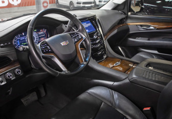 Подержанный автомобиль Cadillac Escalade Suv 2016 года (17 фото)