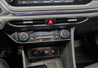 Подержанный автомобиль Hyundai Sonata 2022 года (27 фото)