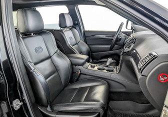 Подержанный автомобиль Jeep Grand Cherokee 2021 года (25 фото)