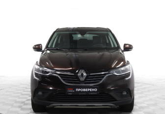 Подержанный автомобиль Renault Arkana 2019 года (2 фото)