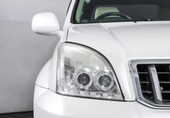 Подержанный автомобиль Toyota Land Cruiser Prado 2004 года (20 фото)
