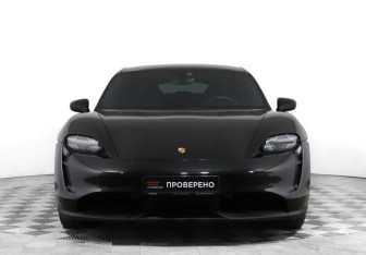 Подержанный автомобиль Porsche Taycan 2021 года (2 фото)