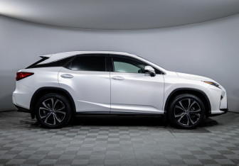 Подержанный автомобиль Lexus RX 2017 года (4 фото)