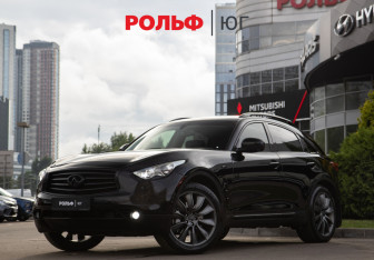 Подержанный автомобиль Infiniti FX 2013 года (1 фото)