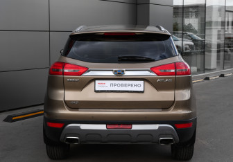 Подержанный автомобиль Geely Atlas 2018 года (6 фото)