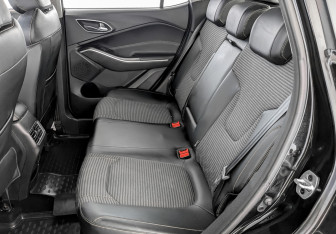 Подержанный автомобиль Москвич 3 2023 года (12 фото)