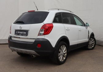 Подержанный автомобиль Opel Antara 2015 года (4 фото)