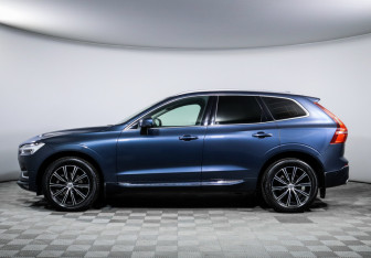 Подержанный автомобиль Volvo XC60 2019 года (8 фото)