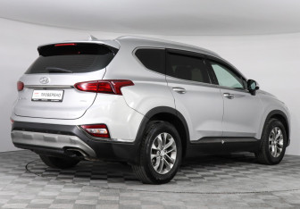 Подержанный автомобиль Hyundai Santa Fe 2020 года (5 фото)