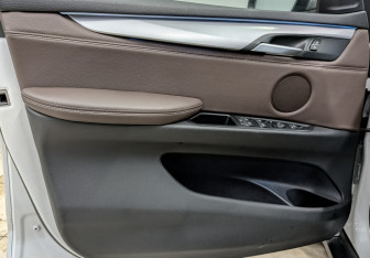 Подержанный автомобиль BMW X5 2018 года (19 фото)