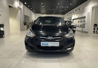Подержанный автомобиль Hyundai Solaris Sedan 2012 года (2 фото)