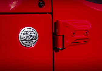 Подержанный автомобиль Jeep Wrangler 2018 года (13 фото)