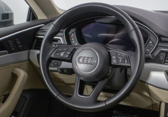 Подержанный автомобиль Audi A5 Coupe 2017 года (15 фото)