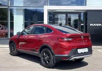 Подержанный автомобиль Renault Arkana 2021 года (7 фото)