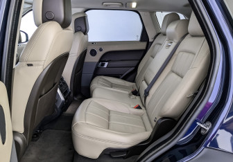 Подержанный автомобиль Land Rover Range Rover Sport 2020 года (18 фото)