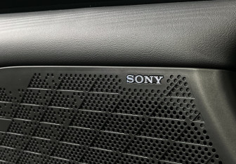 Подержанный автомобиль Changan UNI-V 2024 года (16 фото)