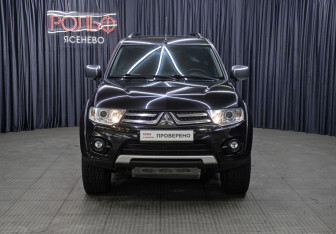 Подержанный автомобиль Mitsubishi Pajero Sport 2014 года (2 фото)