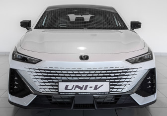 Новый Changan UNI-V 2025 (5 фото)