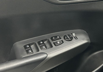 Подержанный автомобиль Hyundai Solaris Sedan 2021 года (18 фото)