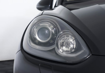 Подержанный автомобиль Porsche Cayenne 2015 года (23 фото)