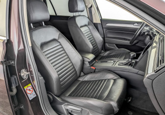Подержанный автомобиль Volkswagen Passat Wagon 2018 года (24 фото)