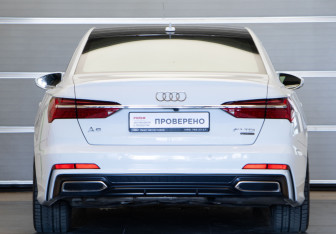 Подержанный автомобиль Audi A6 Sedan 2020 года (5 фото)