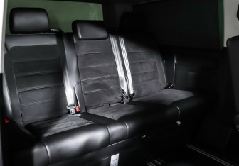 Подержанный автомобиль Volkswagen Multivan 2018 года (20 фото)