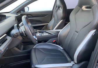 Подержанный автомобиль Changan UNI-V 2024 года (10 фото)