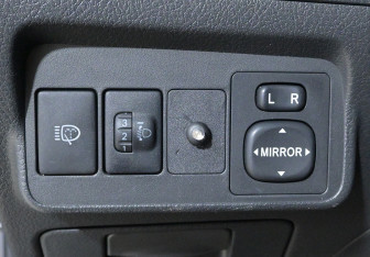 Подержанный автомобиль Toyota Corolla Sedan 2008 года (16 фото)