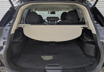 Подержанный автомобиль Nissan X-Trail 2017 года (10 фото)