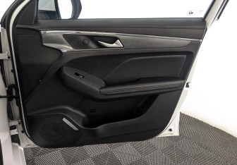 Подержанный автомобиль Haval Jolion 2022 года (24 фото)