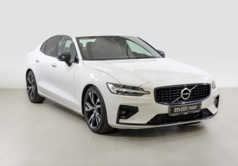 Подержанный автомобиль Volvo S60 2019 года (3 фото)
