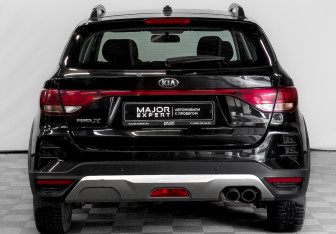 Подержанный автомобиль Kia Rio Hatchback 2021 года (6 фото)