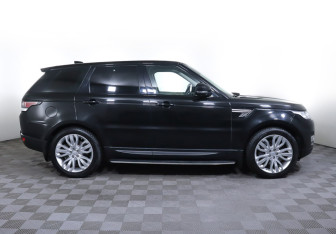 Подержанный автомобиль Land Rover Range Rover Sport 2017 года (8 фото)