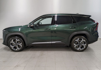 Подержанный автомобиль Geely Atlas 2024 года (8 фото)