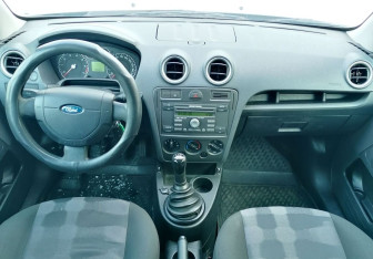 Подержанный автомобиль Ford Fusion 2008 года (11 фото)